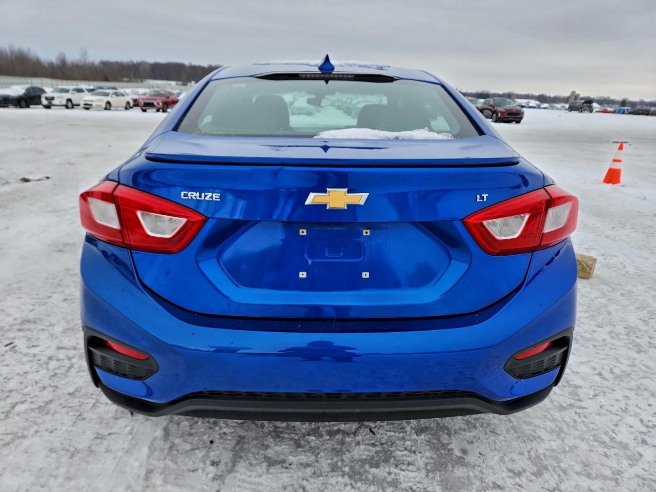 2017 CHEVROLET CRUZE LT photo 6