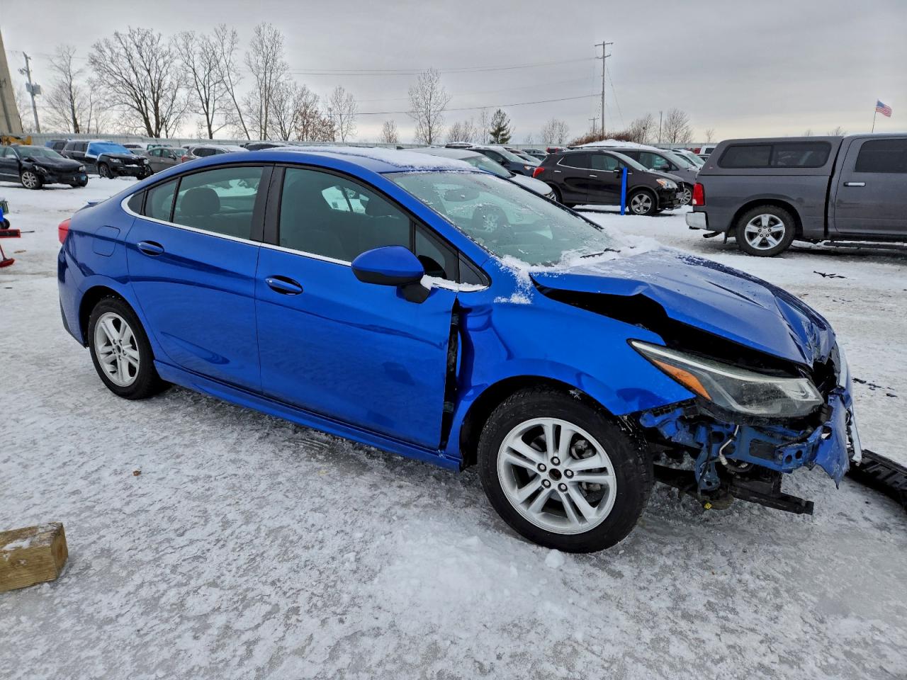 2017 CHEVROLET CRUZE LT photo 4