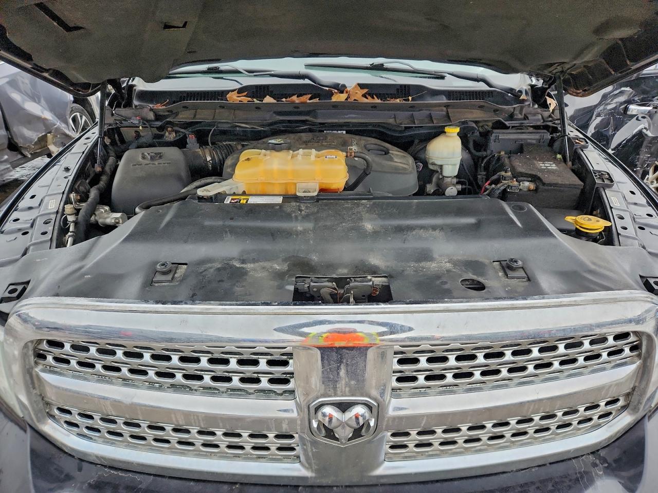 2015 RAM 1500 LARAMIE photo 11