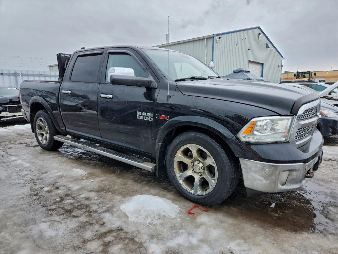2015 RAM 1500 LARAMIE photo 4