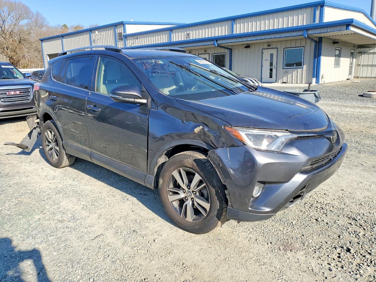 2018 TOYOTA RAV4 XLE photo 4