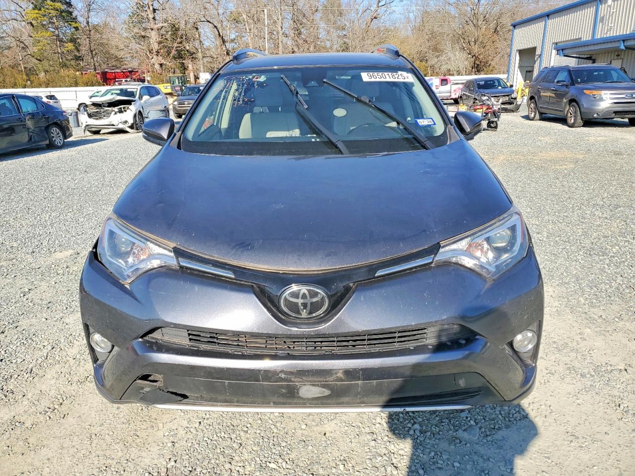 2018 TOYOTA RAV4 XLE photo 5
