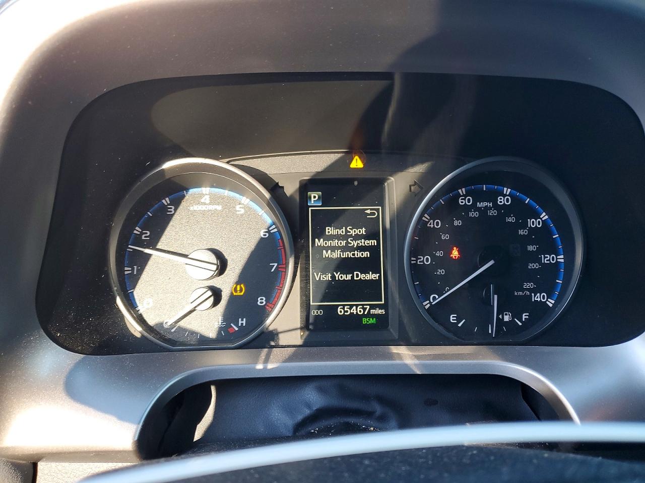 2018 TOYOTA RAV4 XLE photo 9