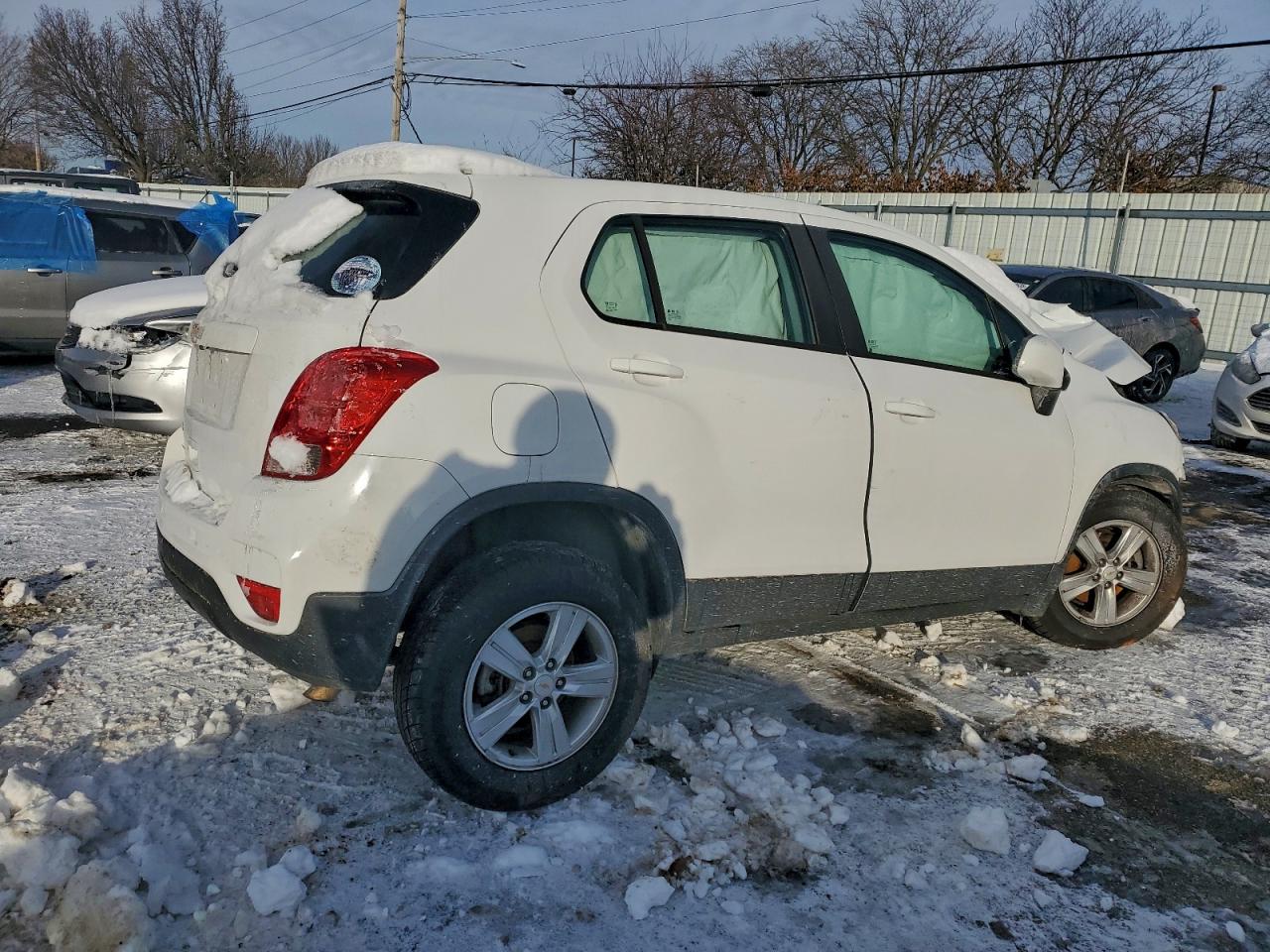 2020 CHEVROLET TRAX LS photo 5