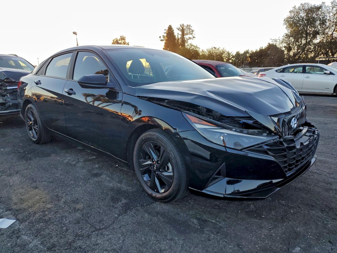 2023 HYUNDAI ELANTRA SEL photo 4