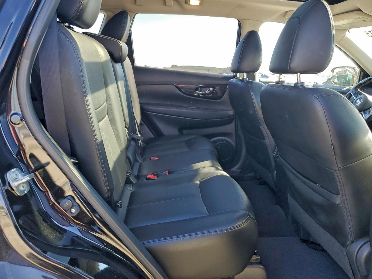 2018 NISSAN ROGUE S photo 11