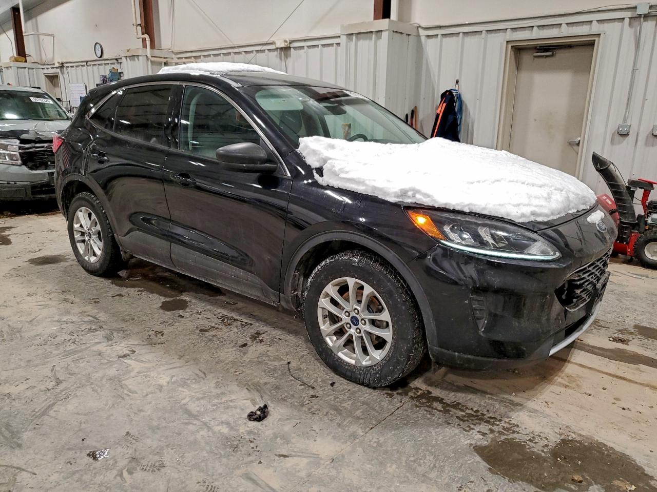 2022 FORD ESCAPE SE photo 4