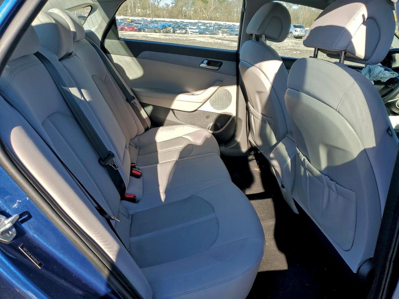 2017 HYUNDAI SONATA SE photo 10