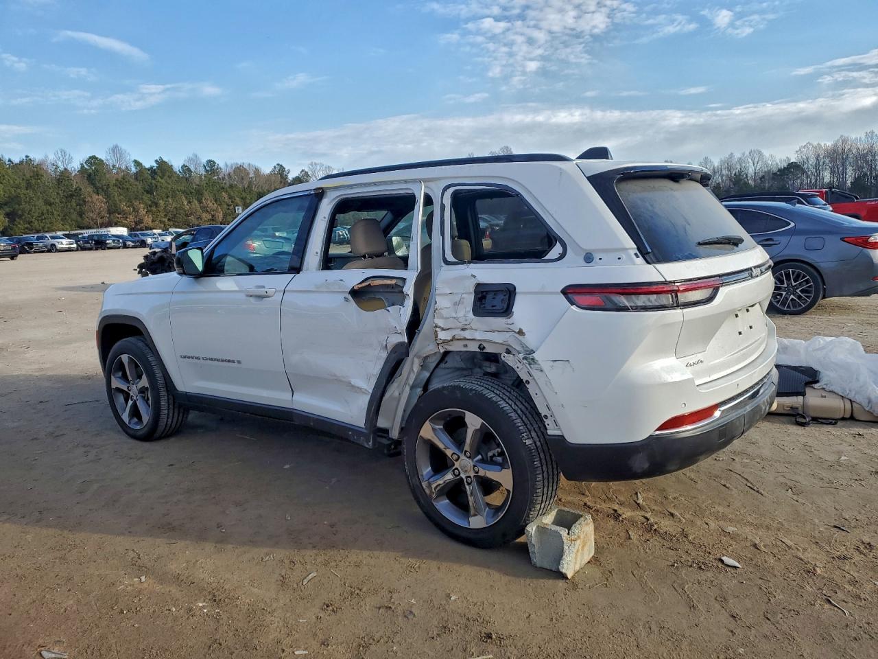 2024 JEEP GRAND CHEROKEE LIMITED photo 2