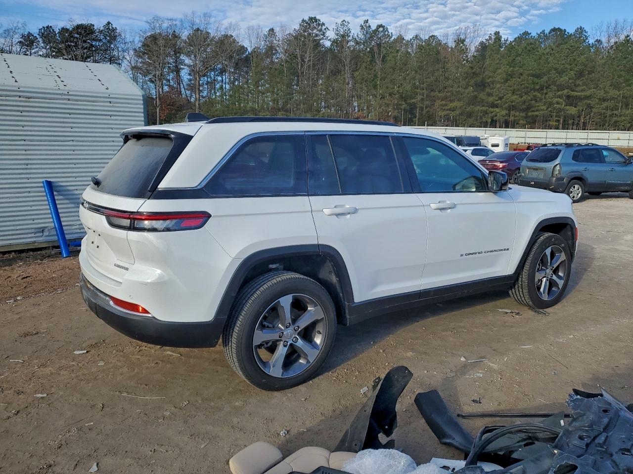 2024 JEEP GRAND CHEROKEE LIMITED photo 3