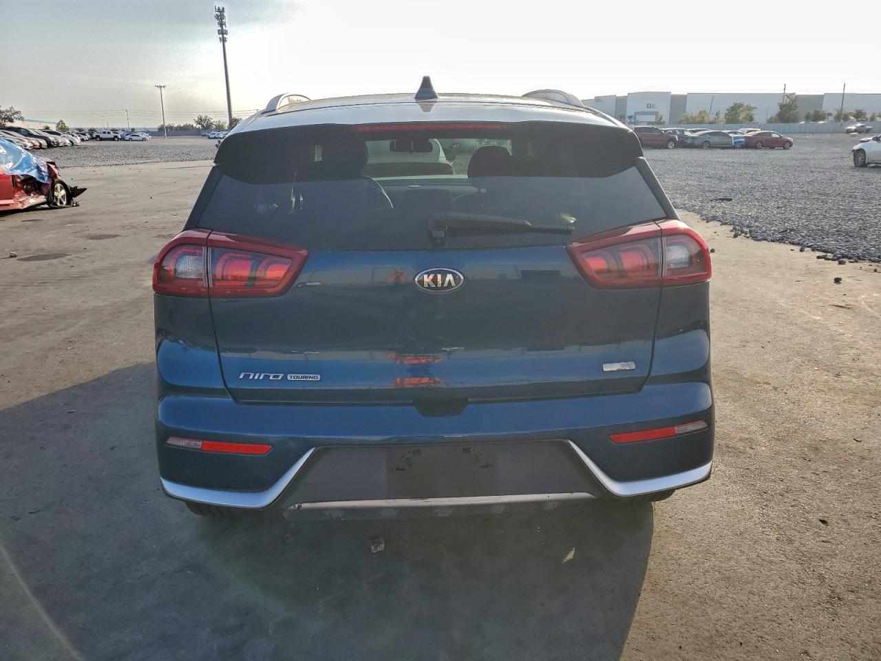 2017 KIA NIRO EX TOURING photo 6