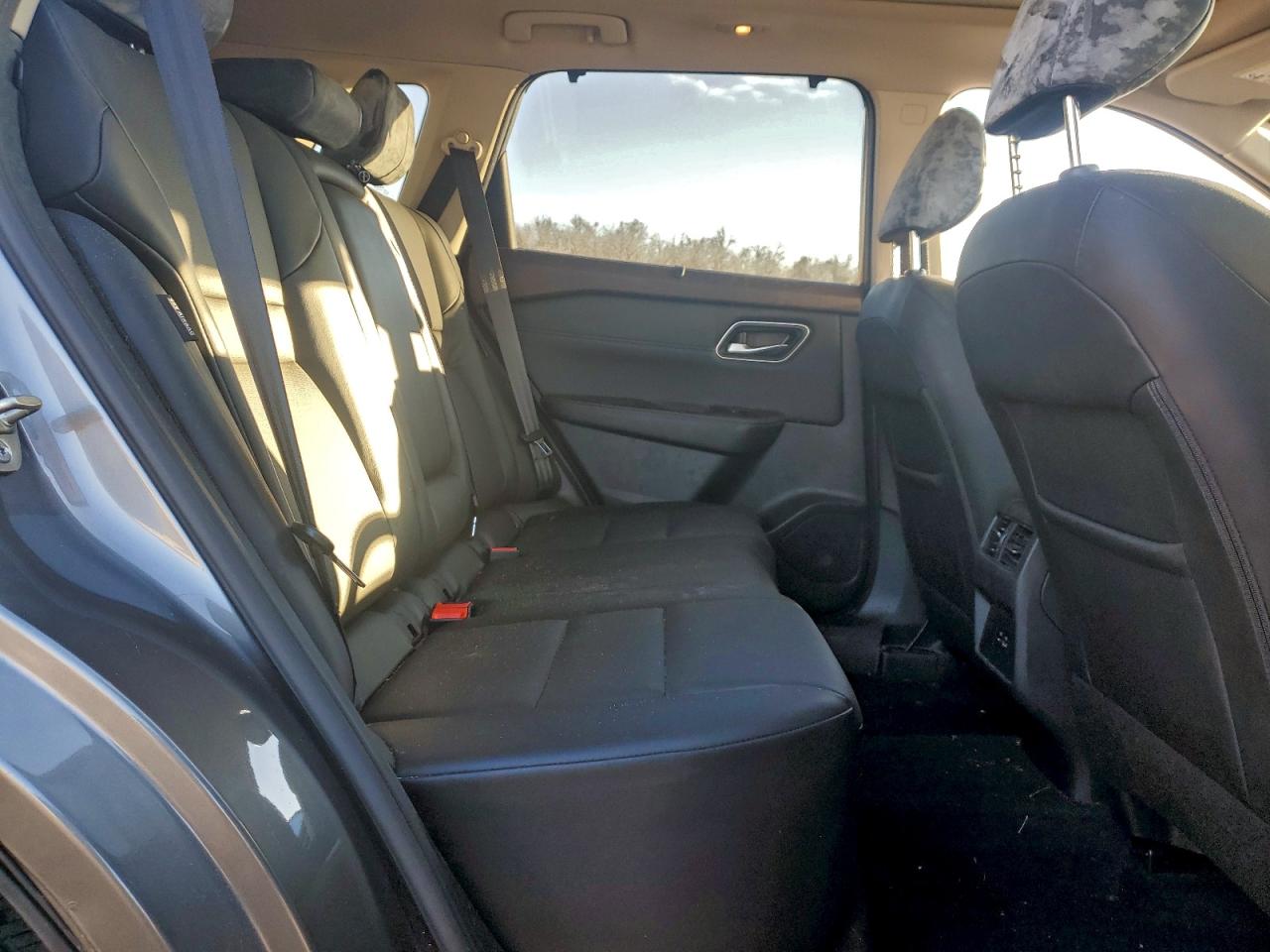 2021 NISSAN ROGUE SV photo 11