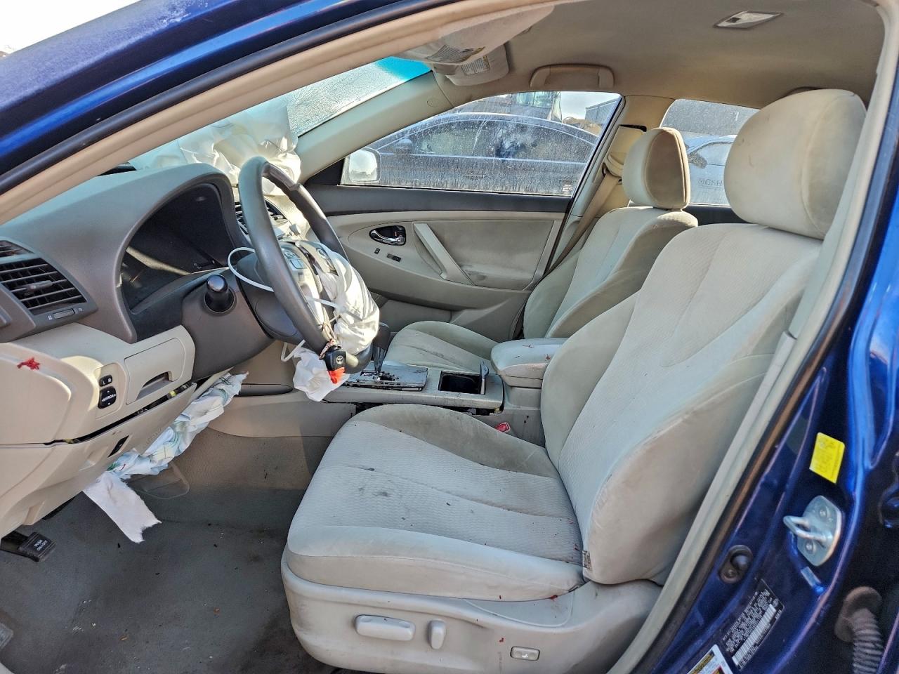 2011 TOYOTA CAMRY BASE photo 7