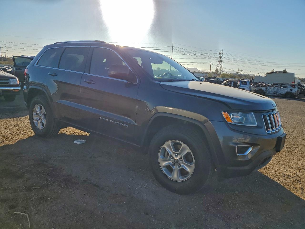 2016 JEEP GRAND CHEROKEE LAREDO photo 4