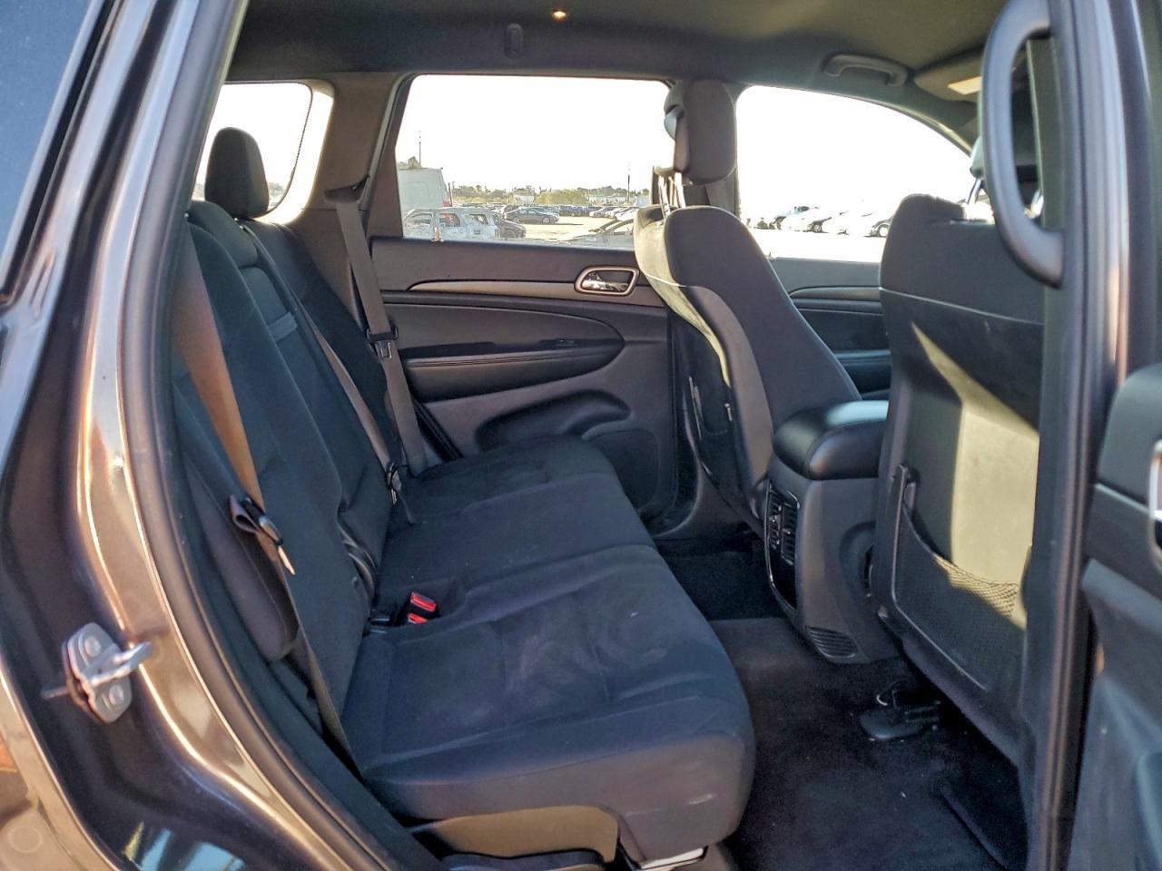 2016 JEEP GRAND CHEROKEE LAREDO photo 10