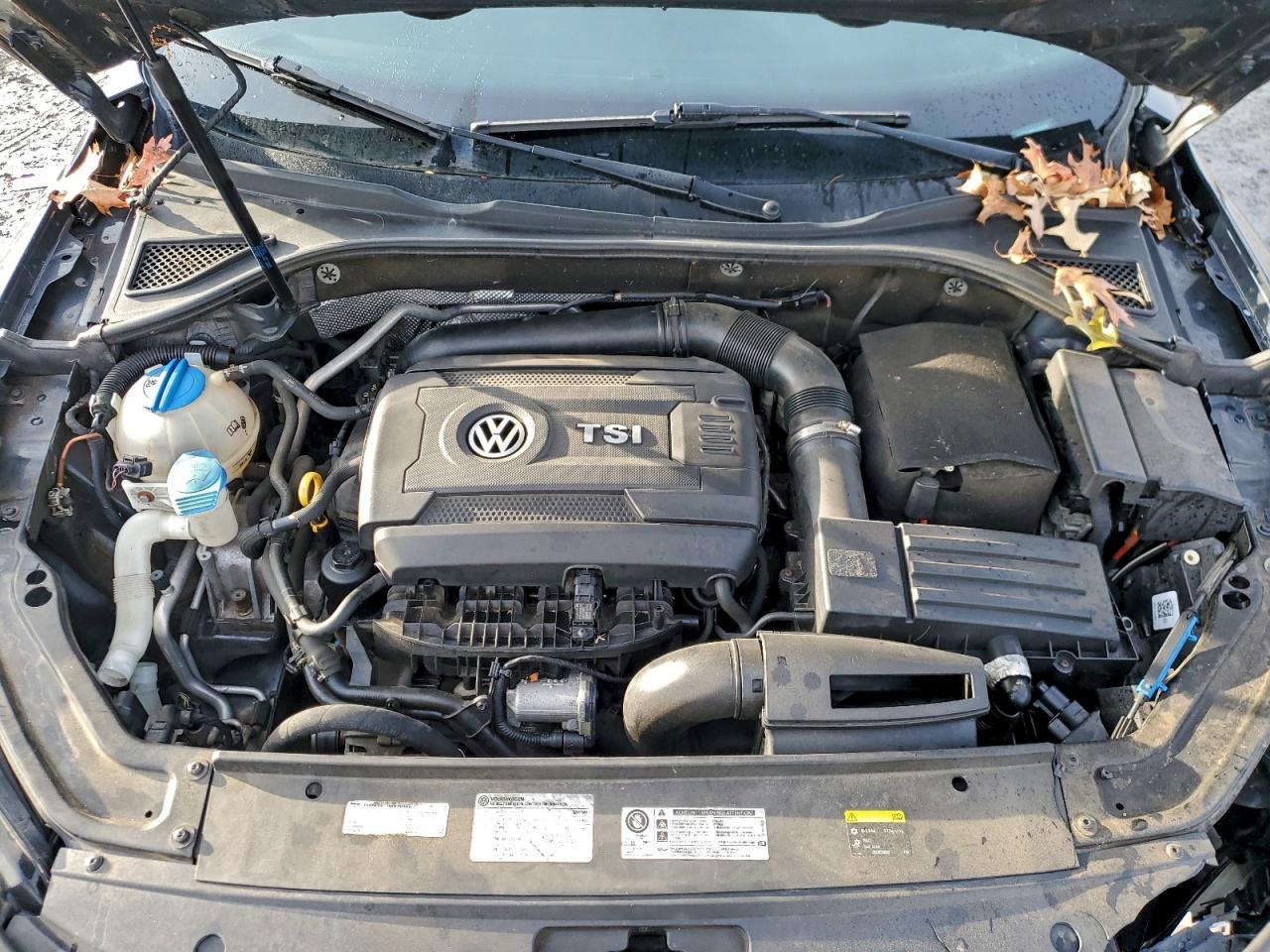 2017 VOLKSWAGEN PASSAT R-LINE photo 21