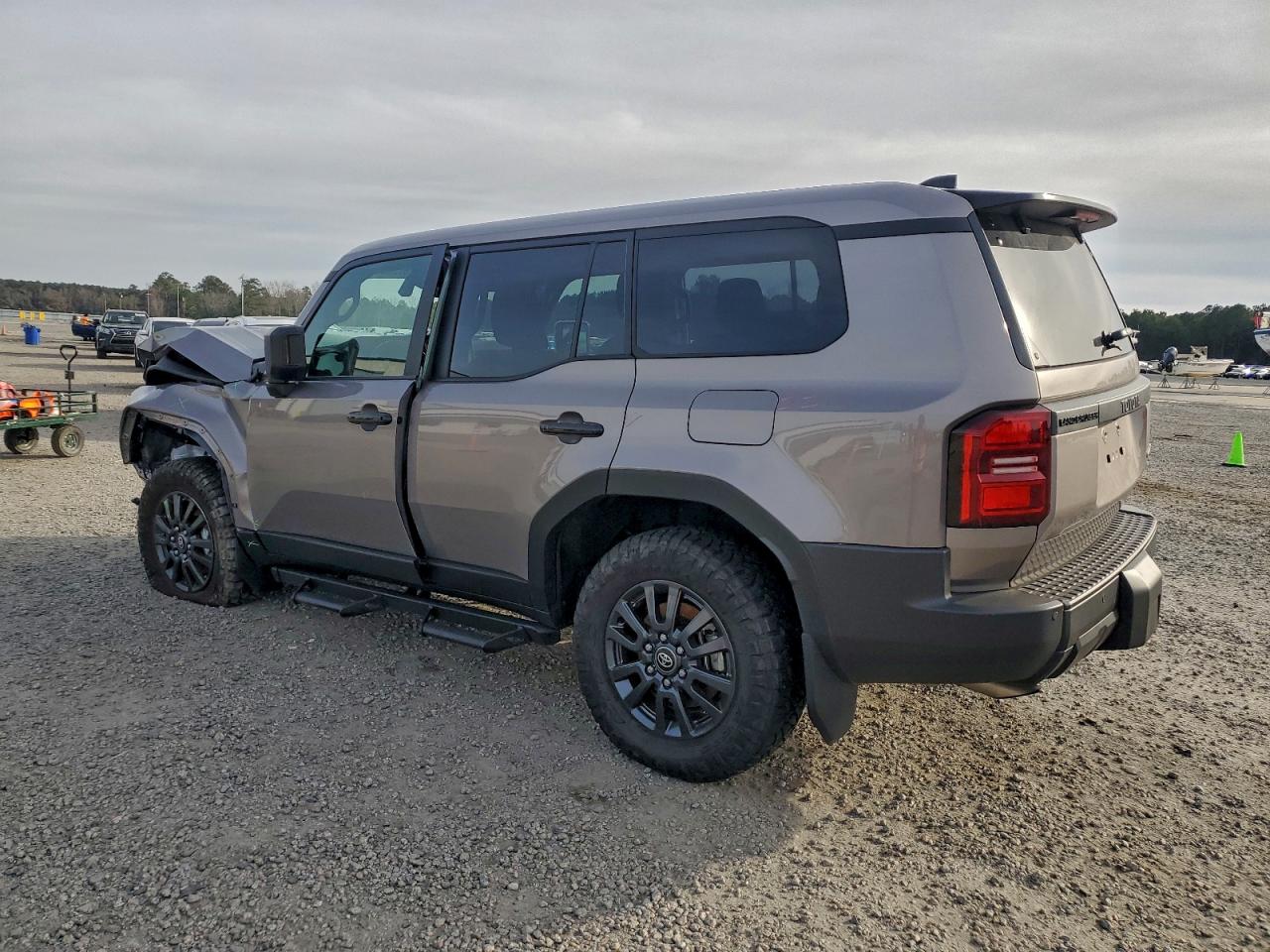 2025 TOYOTA LAND CRUISER BASE photo 4