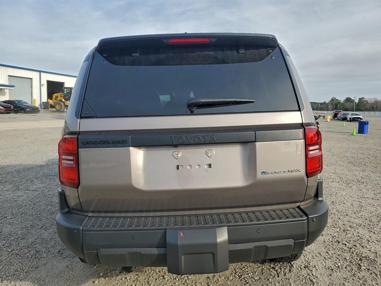 2025 TOYOTA LAND CRUISER BASE photo 16