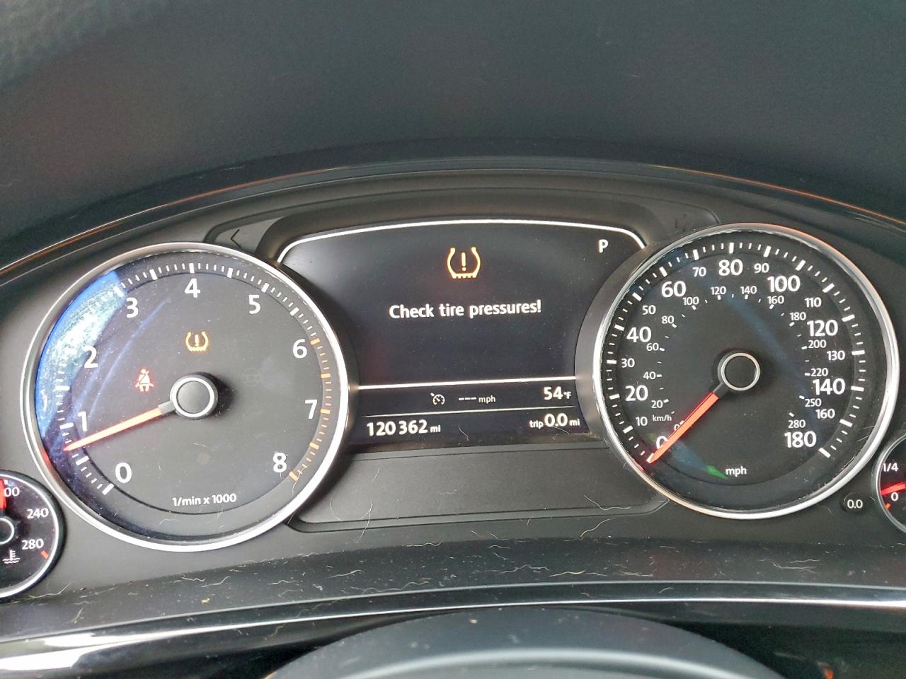 2014 VOLKSWAGEN TOUAREG V6 photo 9
