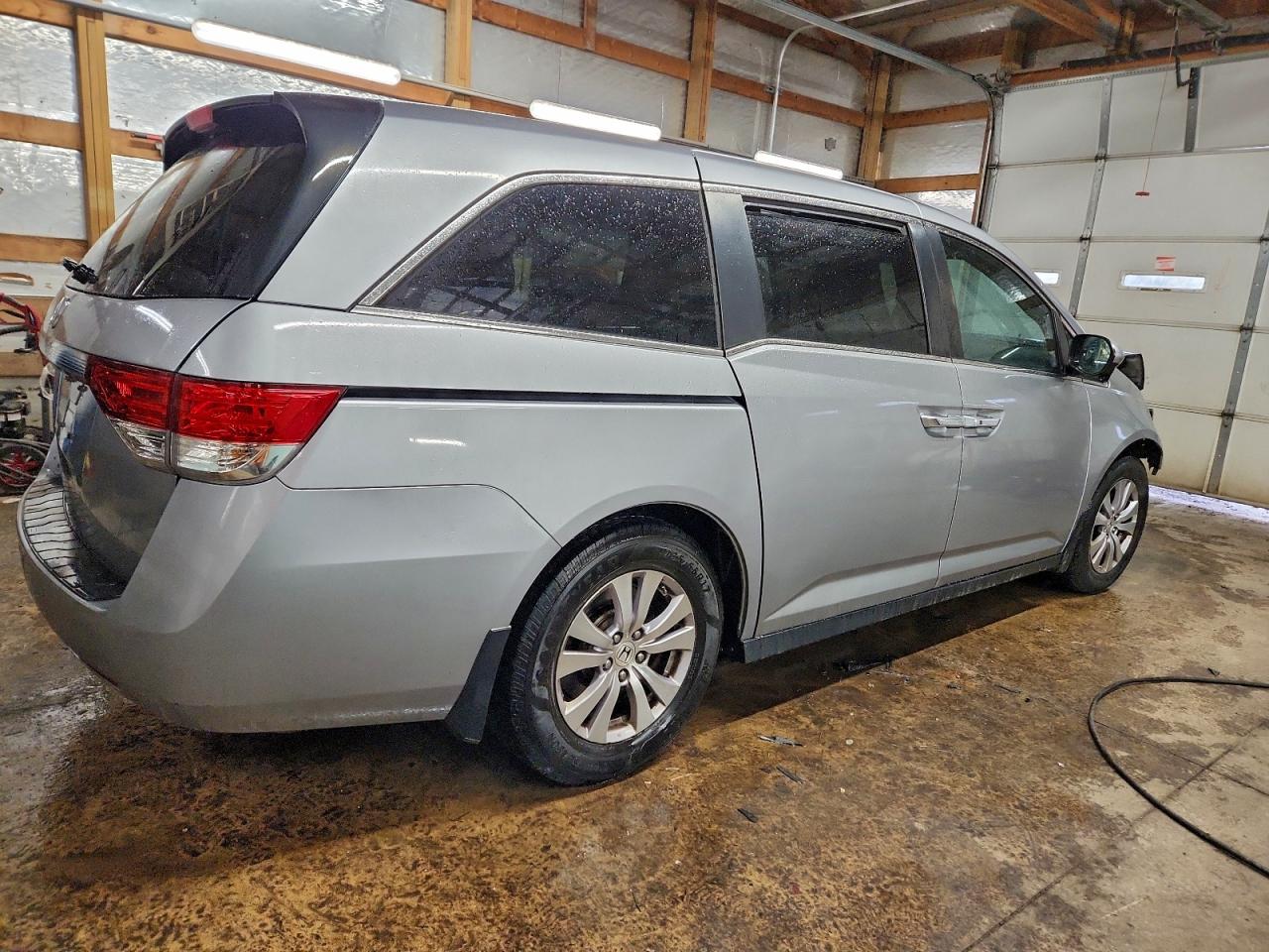 2016 HONDA ODYSSEY EX photo 3