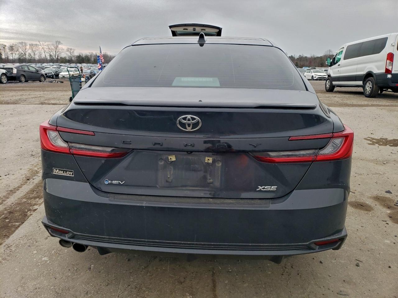 2025 TOYOTA CAMRY XSE photo 6