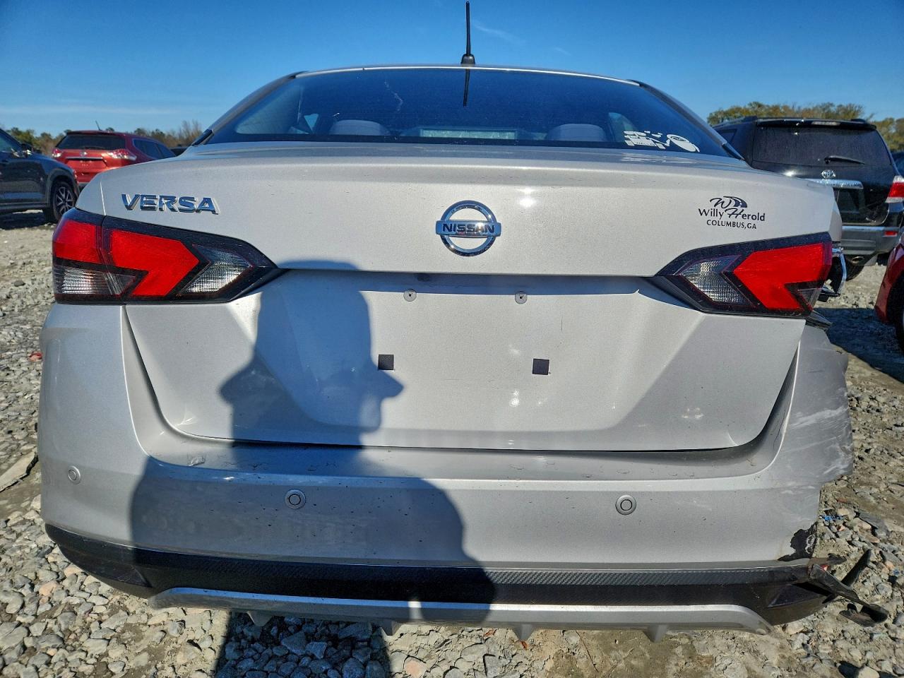 2021 NISSAN VERSA S photo 6