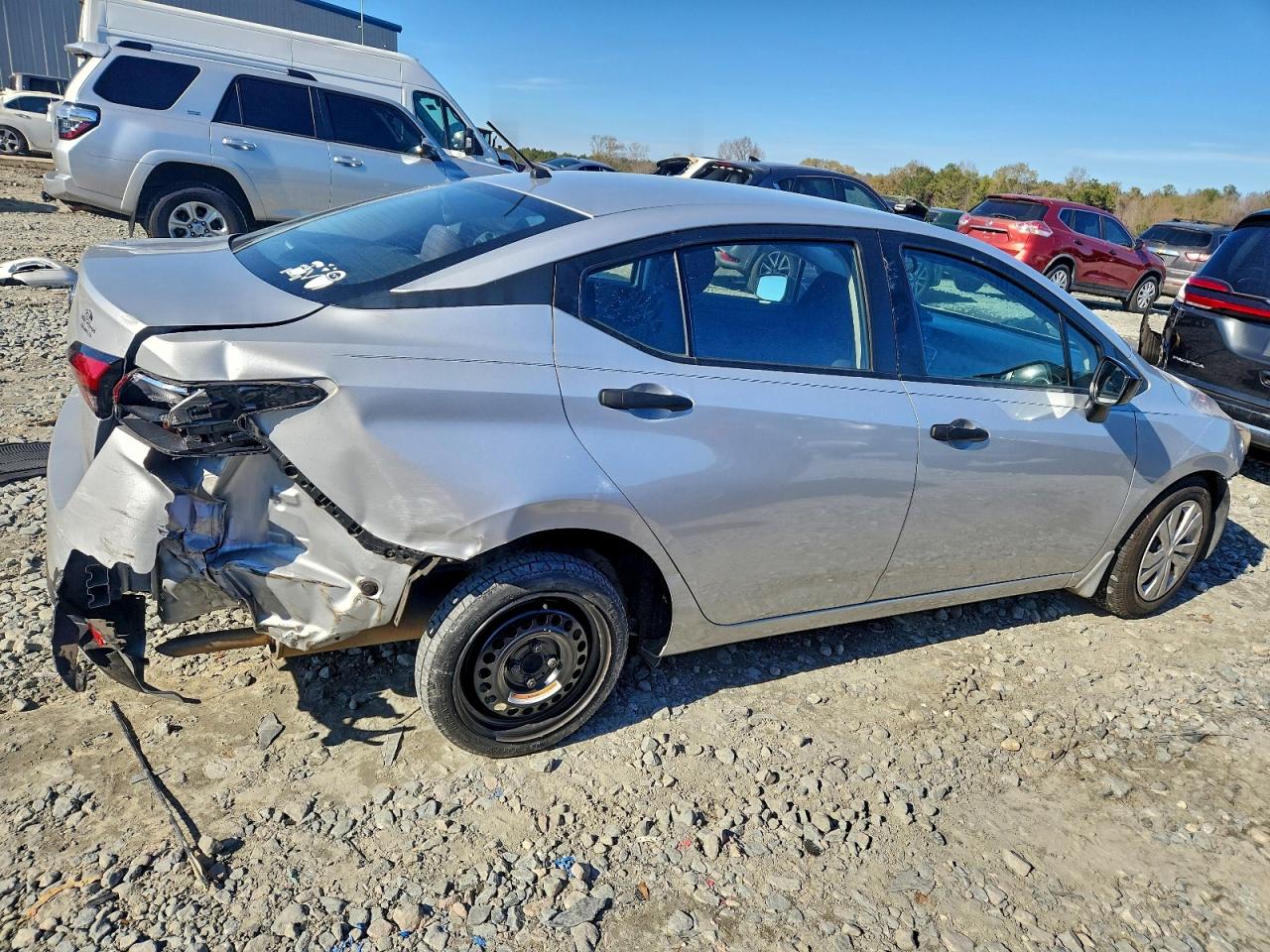 2021 NISSAN VERSA S photo 3