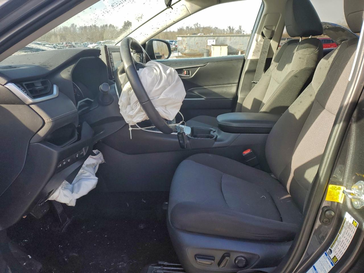 2019 TOYOTA RAV4 XLE photo 7