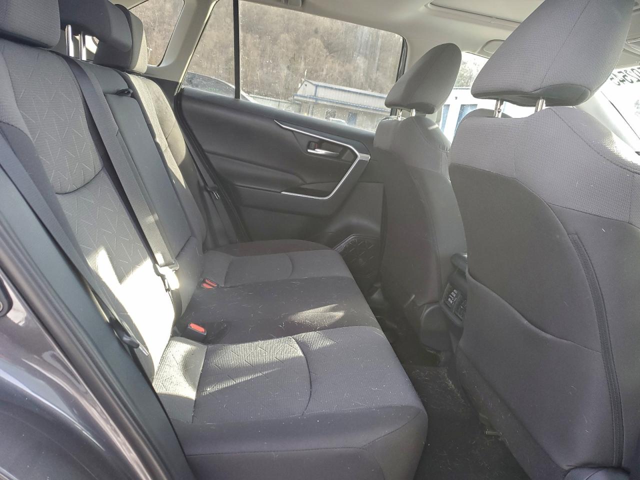 2019 TOYOTA RAV4 XLE photo 11