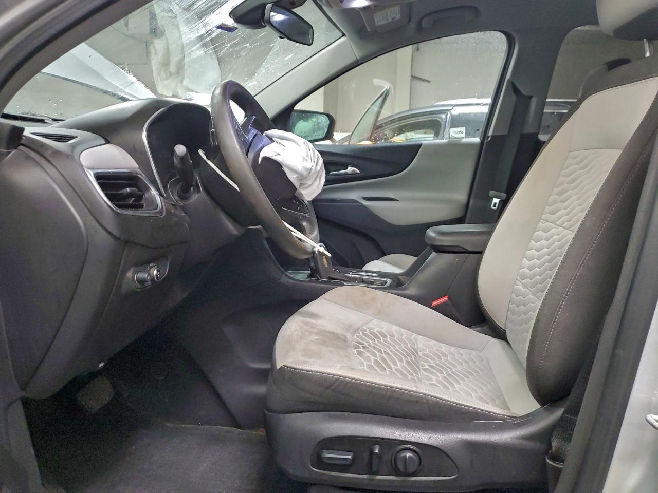 2020 CHEVROLET EQUINOX LS photo 7