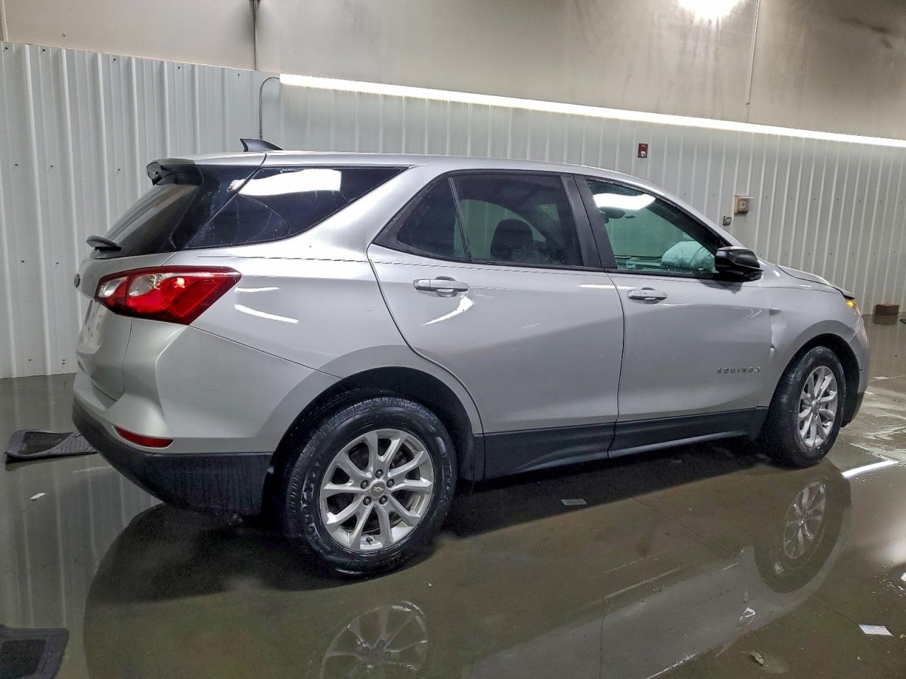 2020 CHEVROLET EQUINOX LS photo 3