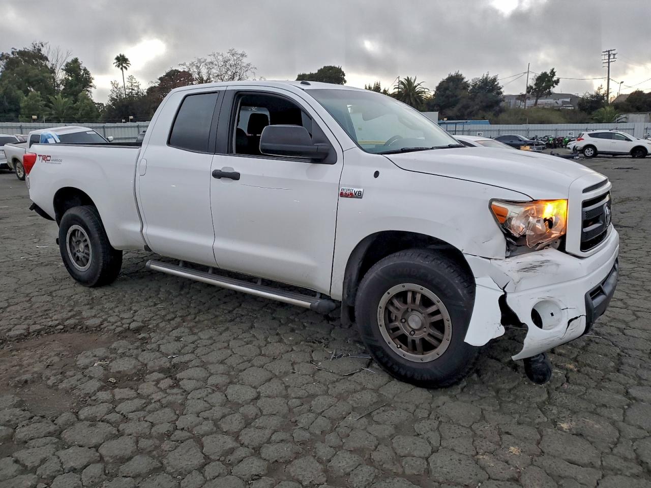 2012 TOYOTA TUNDRA DOUBLE CAB SR5 photo 4