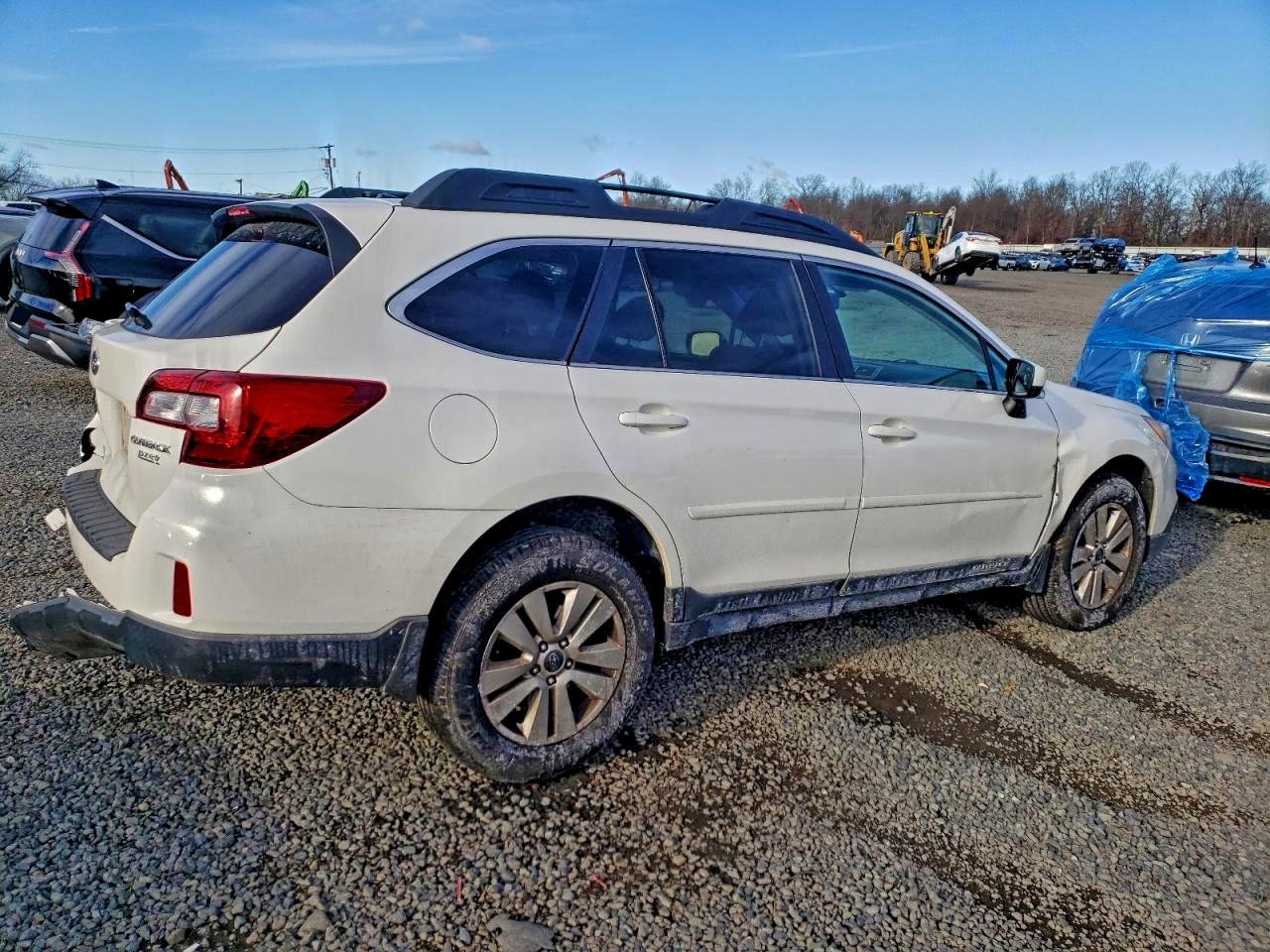 2015 SUBARU OUTBACK 2.5I PREMIUM photo 3
