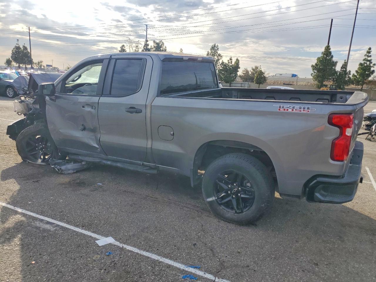 2020 CHEVROLET SILVERADO K1500 TRAIL BOSS CUSTOM photo 2