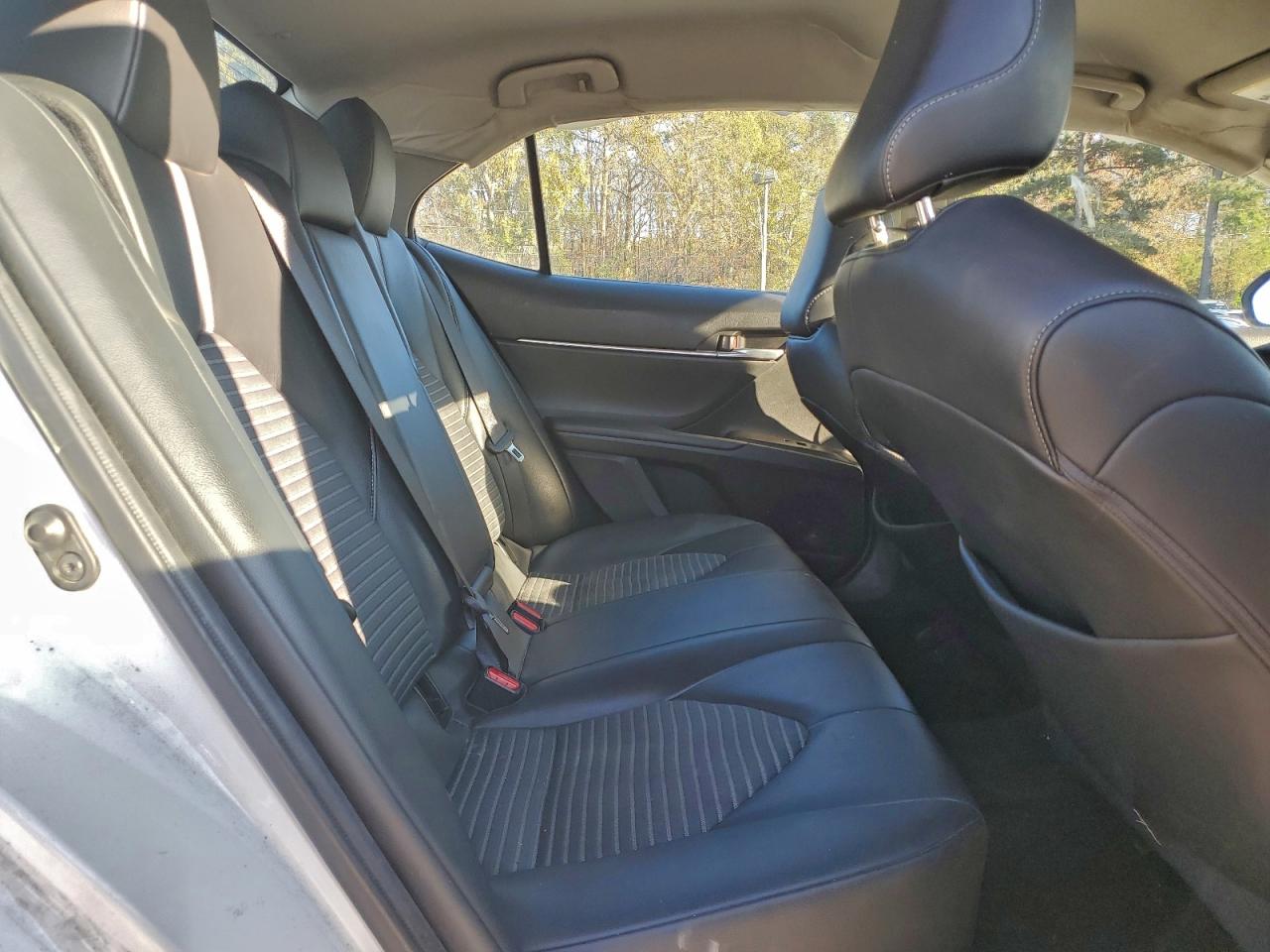 2021 TOYOTA CAMRY SE photo 28