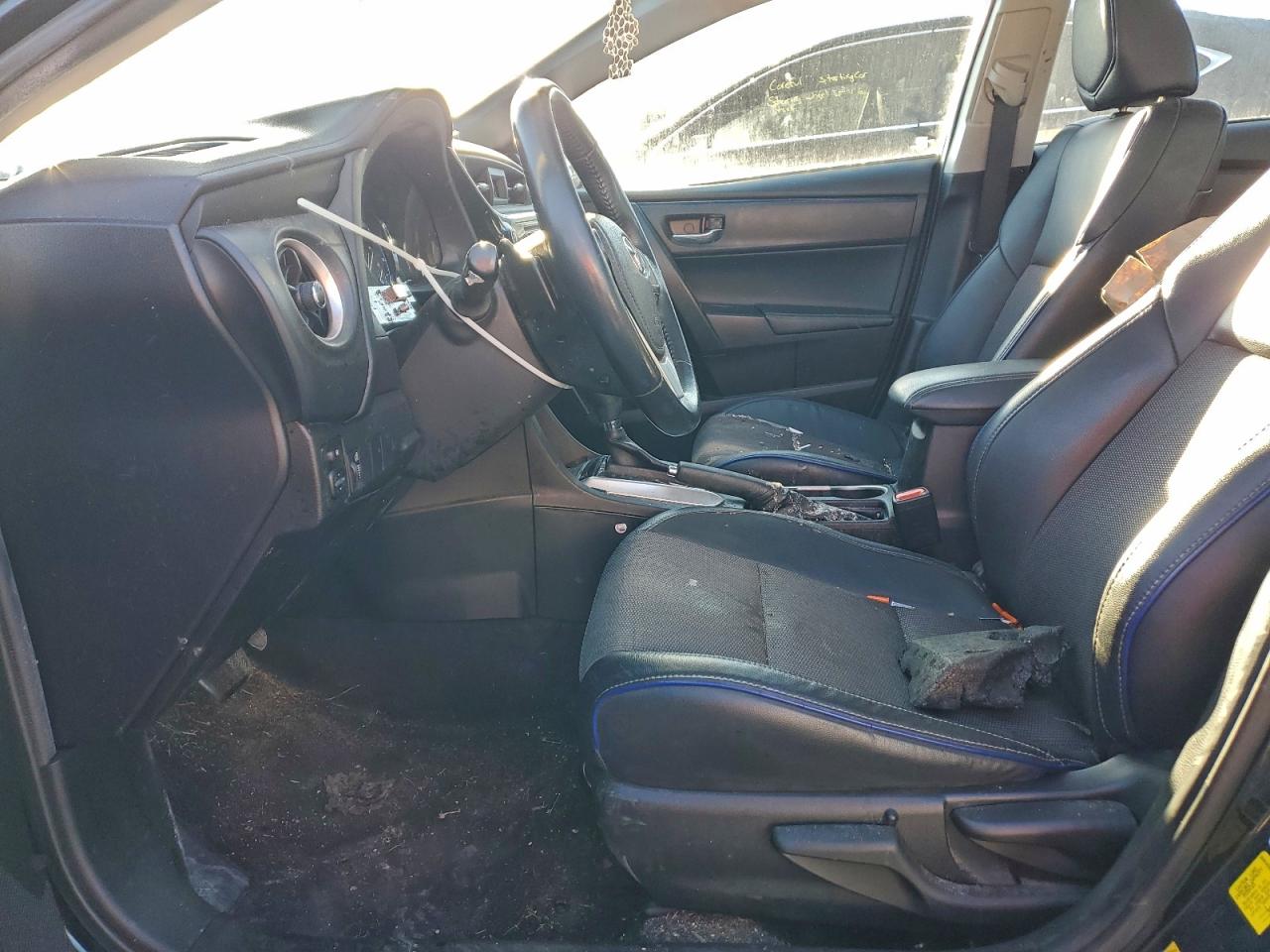 2019 TOYOTA COROLLA L photo 13