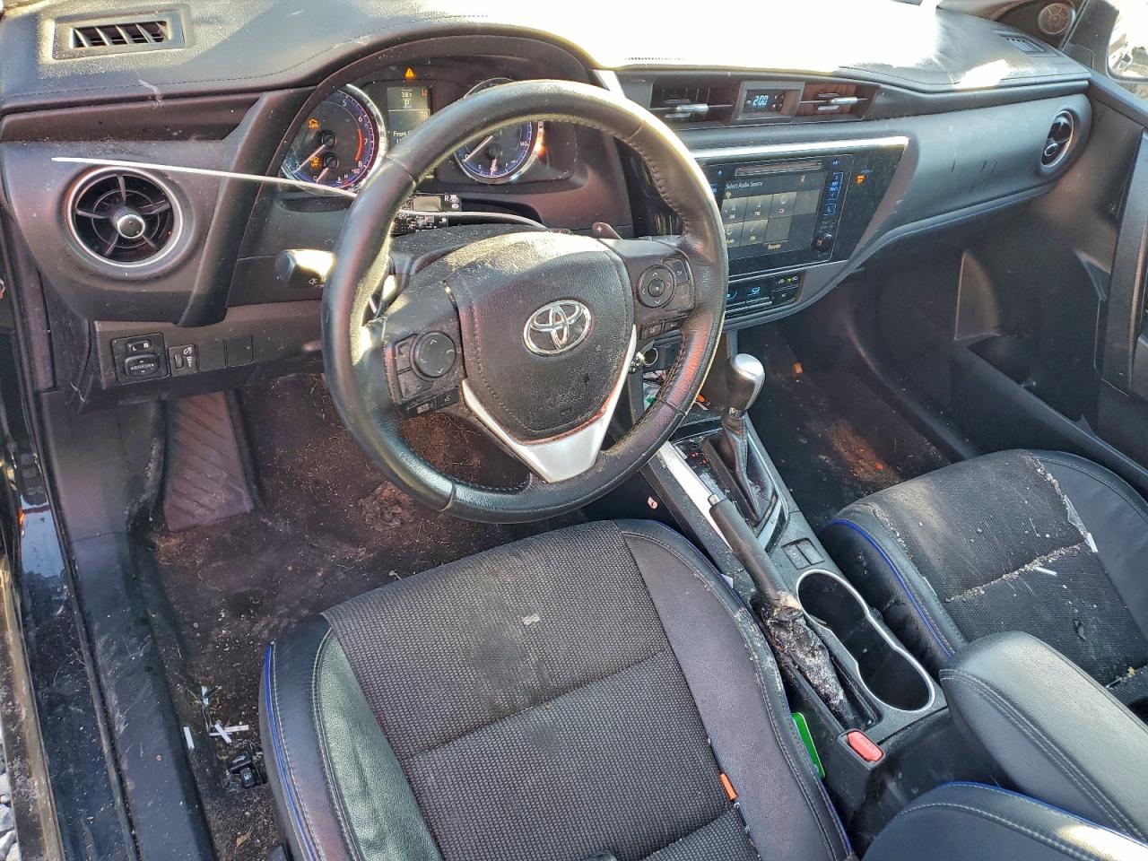 2019 TOYOTA COROLLA L photo 15