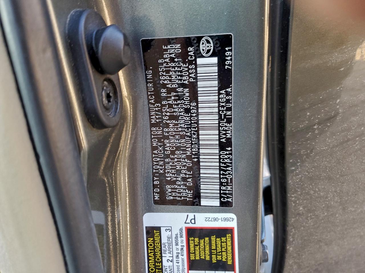 2014 TOYOTA CAMRY HYBRID photo 25
