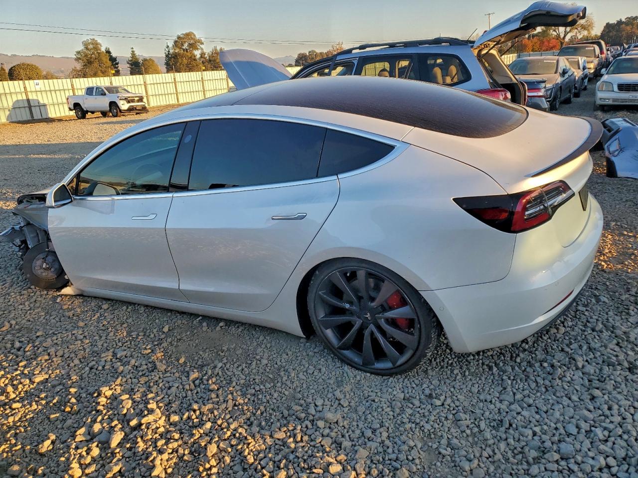 2020 TESLA MODEL 3 photo 2