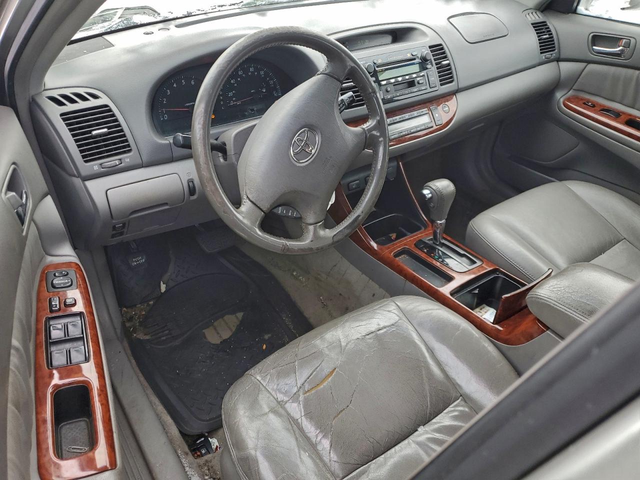 2003 TOYOTA CAMRY photo 8