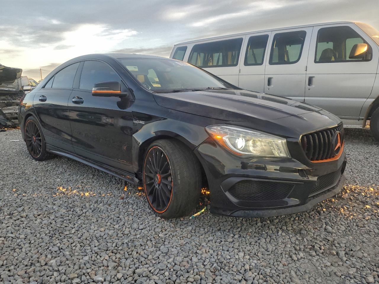 2016 MERCEDES-BENZ CLA 45 AMG photo 4
