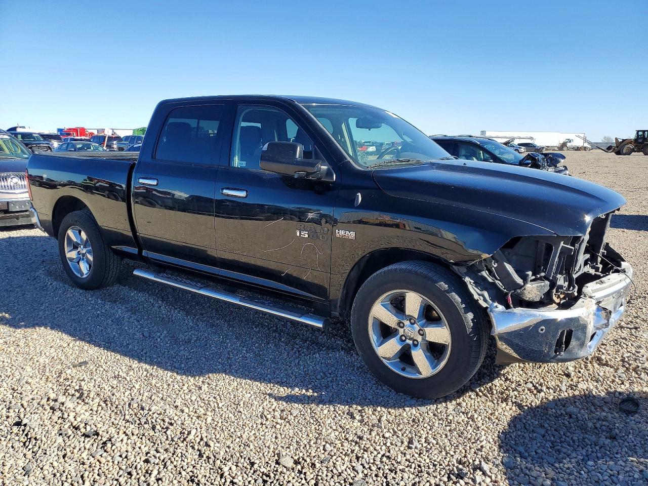 2014 RAM 1500 SLT photo 4