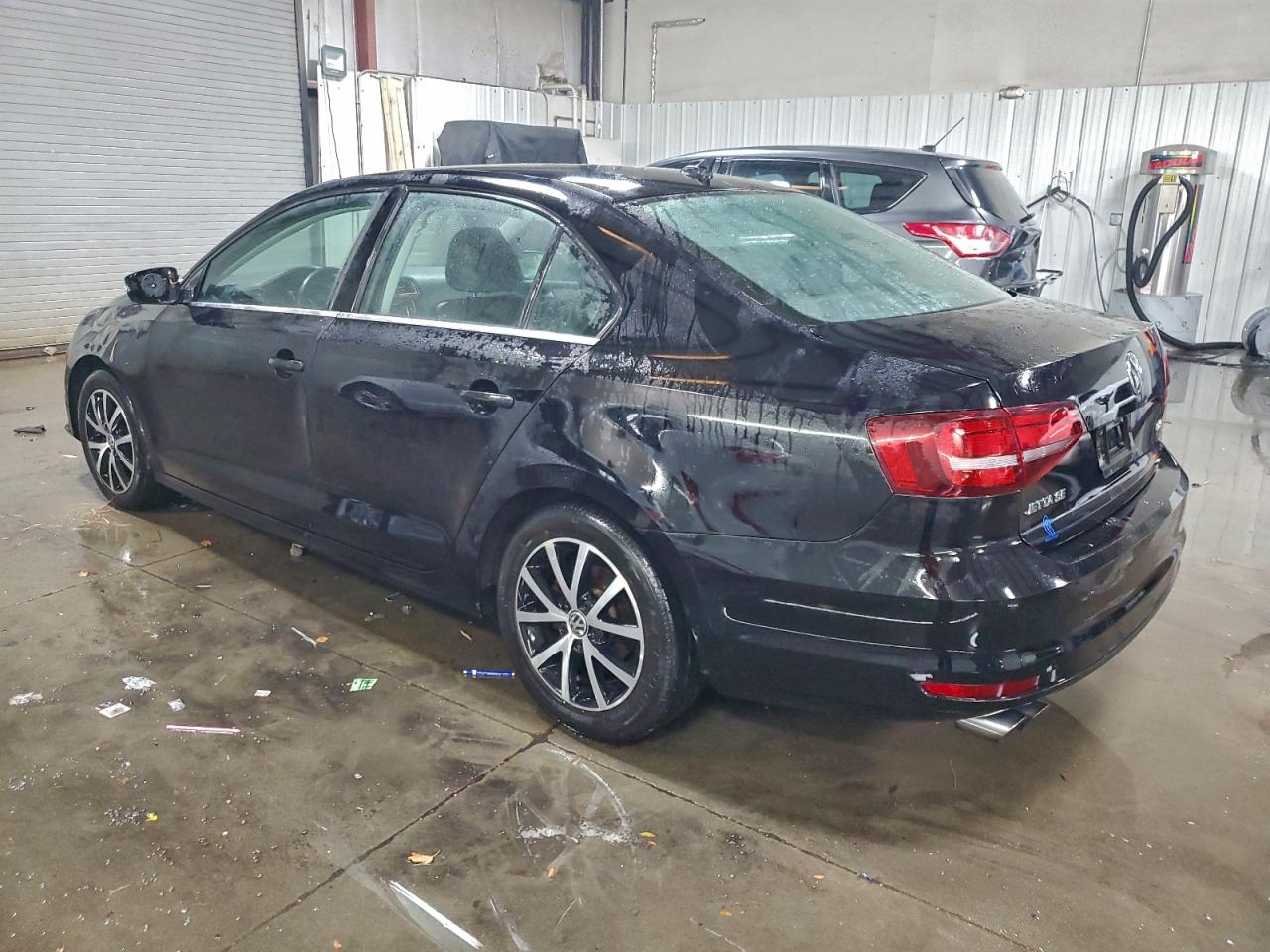 2017 VOLKSWAGEN JETTA SE photo 3