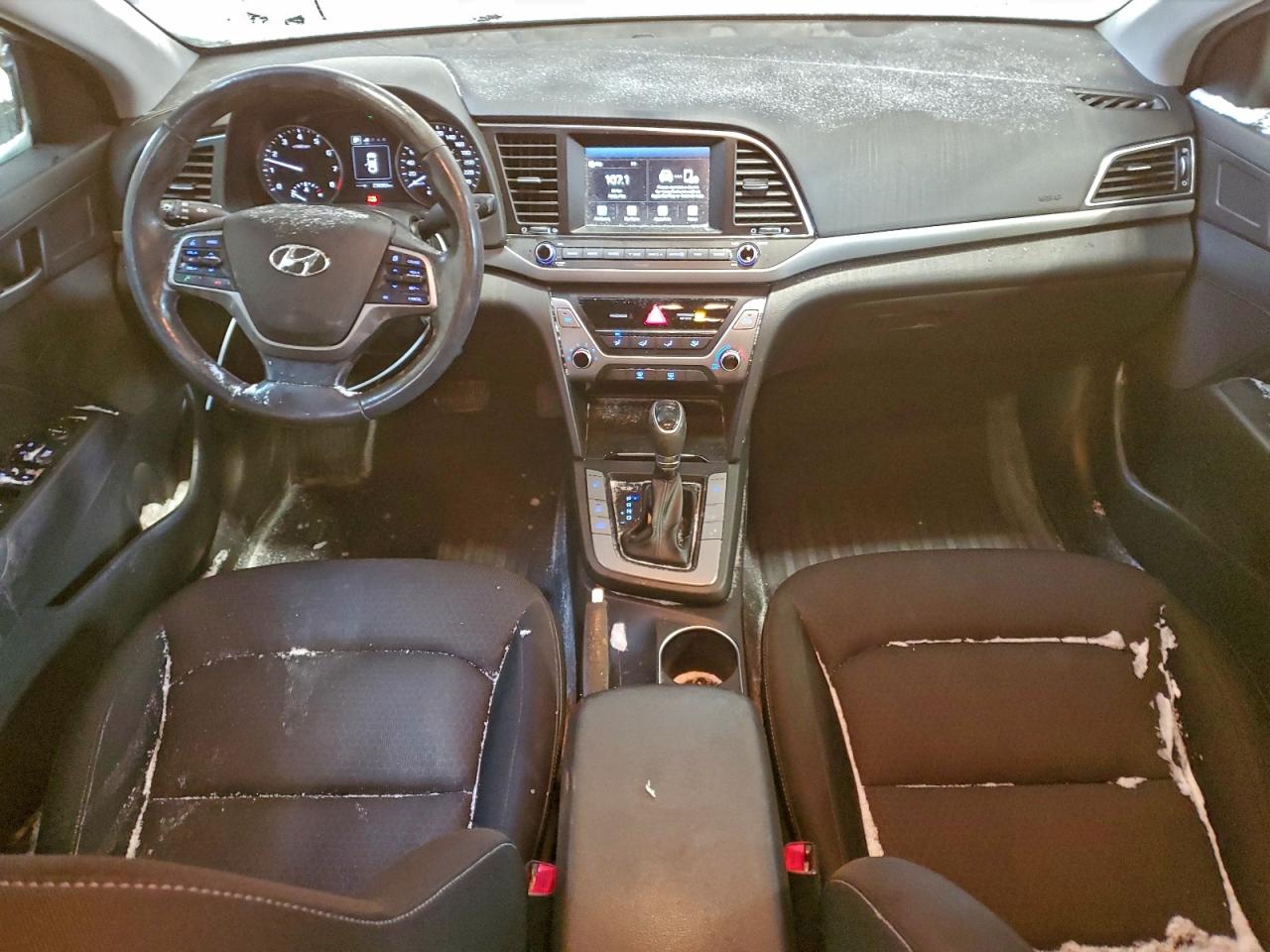 2017 HYUNDAI ELANTRA SE photo 8