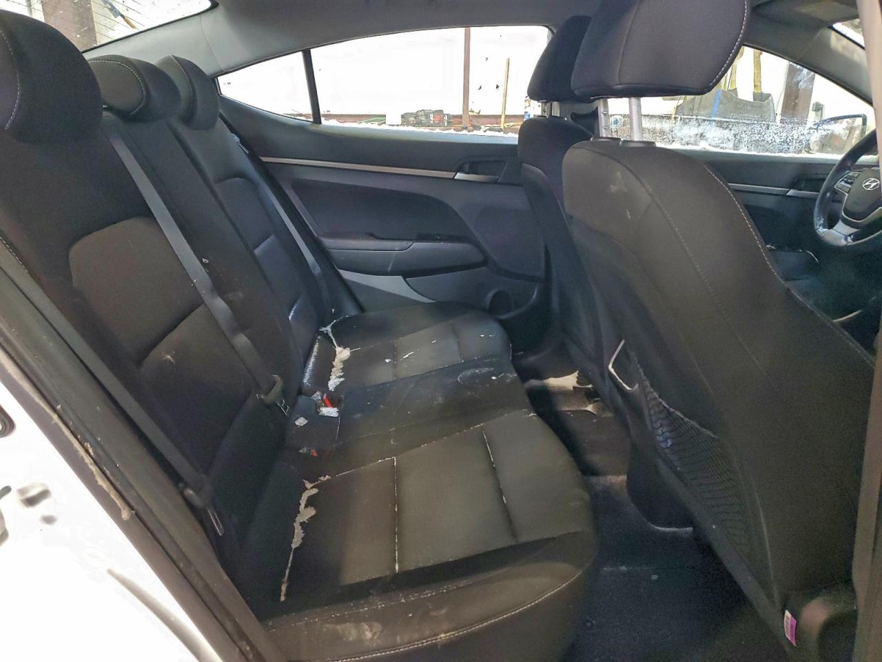 2017 HYUNDAI ELANTRA SE photo 10