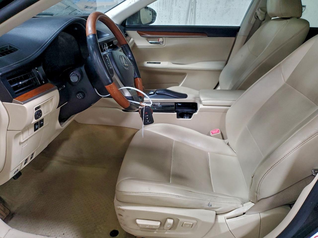 2013 LEXUS ES 300H photo 7