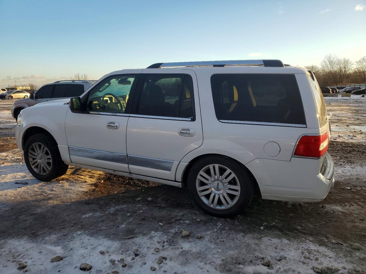 2012 LINCOLN NAVIGATOR photo 2