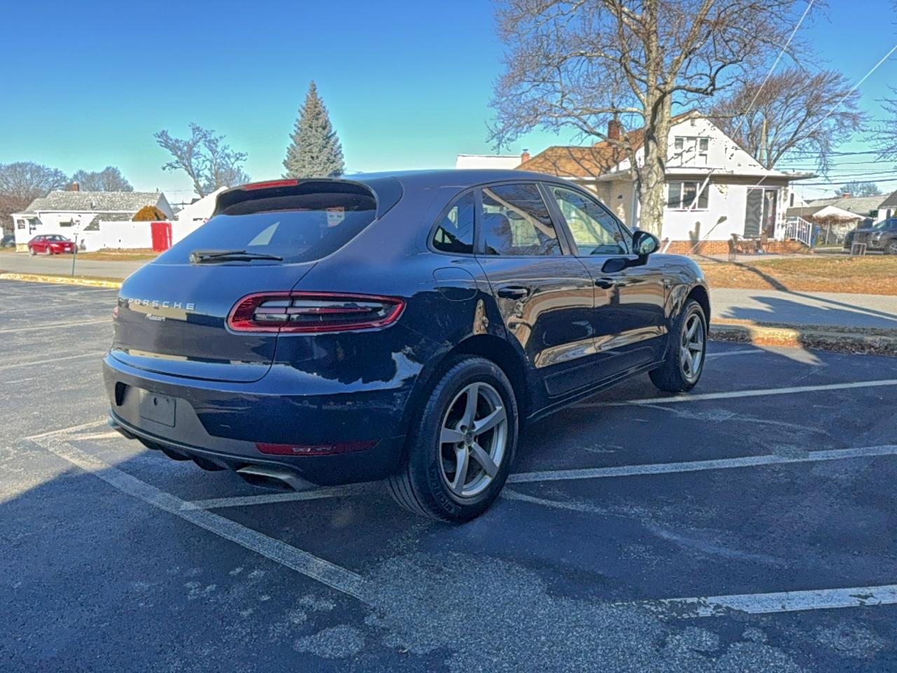 2017 PORSCHE MACAN photo 4