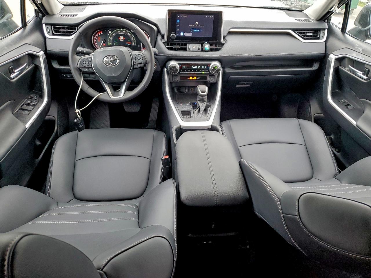 2025 TOYOTA RAV4 XLE PREMIUM photo 8
