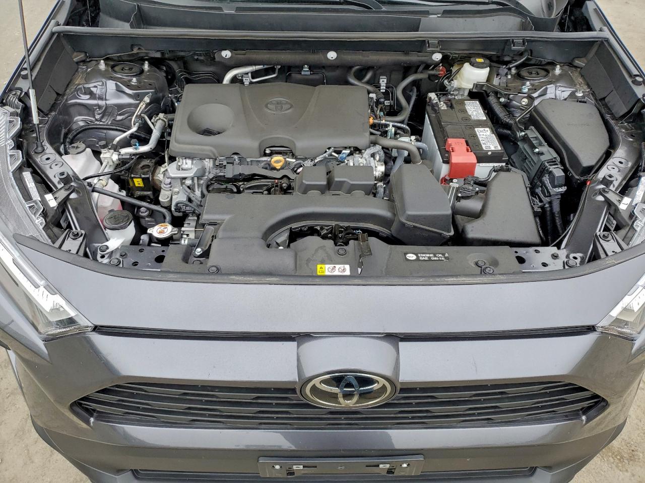 2025 TOYOTA RAV4 XLE PREMIUM photo 12